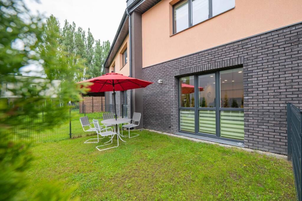 Homely Kreves Apartment By Polo Apartments Kaunas Exterior foto